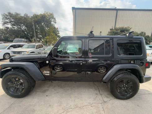 Used 2018 Jeep Wrangler Unlimited Sport S AWD/4WD image 4