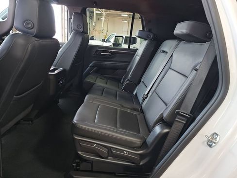 Used 2025 Chevrolet Tahoe LT AWD/4WD image 4