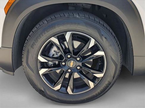Used 2021 Chevrolet TrailBlazer LT FWD image 22