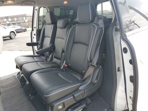 Used 2025 Honda Odyssey Elite image 7