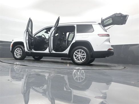 New 2025 Jeep Grand Cherokee L Laredo image 53