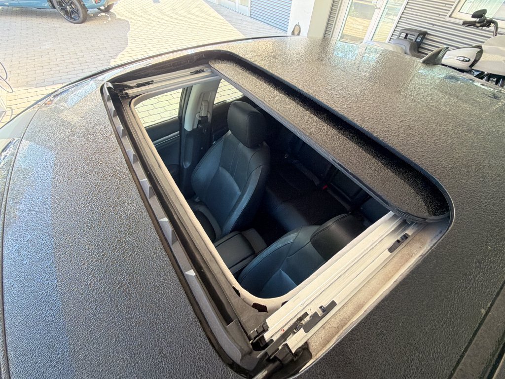 Used 2016 Honda Civic Touring image 33