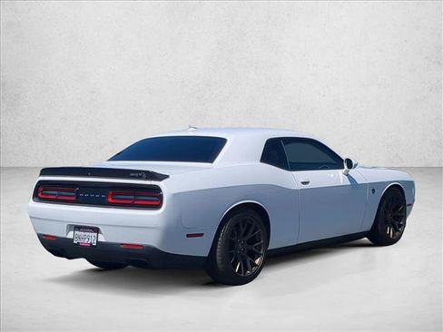 Used 2018 Dodge Challenger SRT Hellcat RWD image 5
