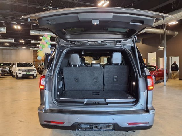 Used 2021 Lincoln Navigator Reserve w/ Luxury Package AWD/4WD image 18