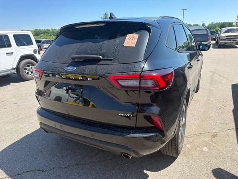 Used 2024 Ford Escape ST-Line w/ Tech Pack #1 AWD/4WD image 9