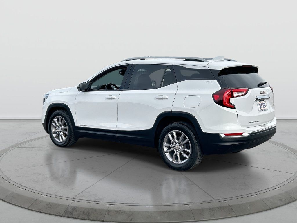 Used 2023 GMC Terrain SLT FWD image 6
