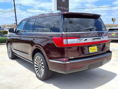 Used 2019 Lincoln Navigator Reserve AWD/4WD image 4