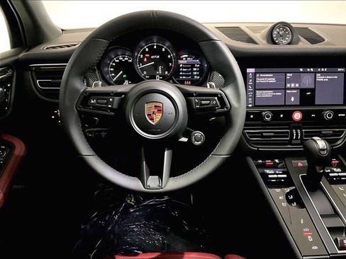 New 2026 Porsche Macan GTS image 13