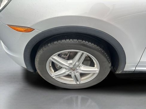 Used 2012 Porsche Cayenne image 16