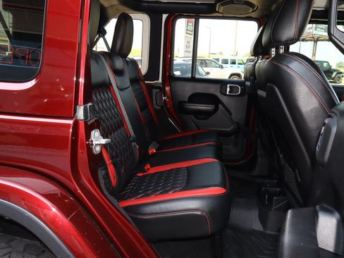 Used 2021 Jeep Wrangler Unlimited Rubicon AWD/4WD image 29