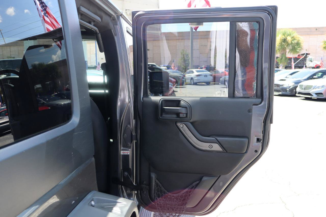 Used 2017 Jeep Wrangler Unlimited Sport w/ Quick Order Package 24S AWD/4WD image 19