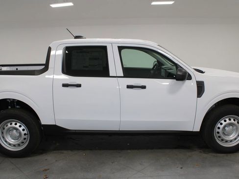 New 2025 Ford Maverick XL image 10