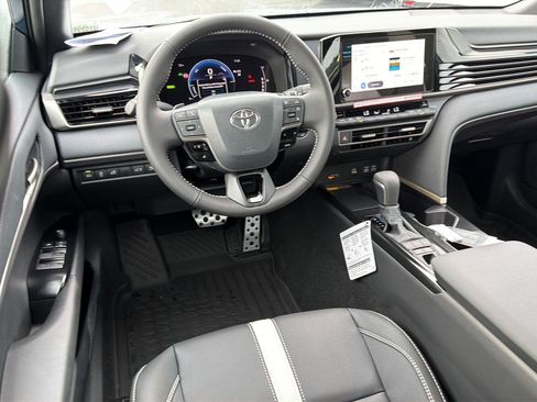 New 2026 Toyota Camry SE FWD image 18