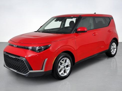Used 2025 Kia Soul LX w/ LX Technology Package FWD image 7