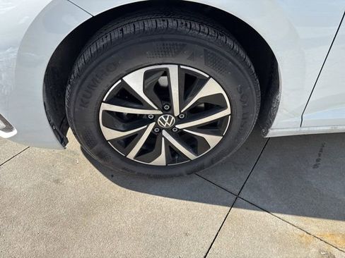 Used 2025 Volkswagen Jetta S image 11