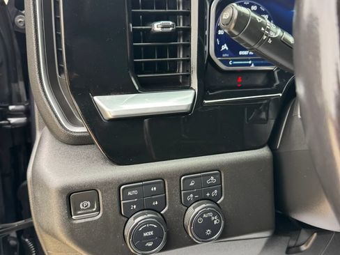Used 2023 Chevrolet Silverado 1500 LT AWD/4WD image 21