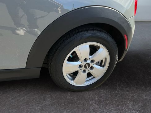 Used 2015 MINI Cooper 2-Door Hardtop image 9