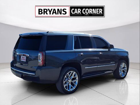 Used 2020 GMC Yukon Denali w/ Denali Premium Package image 18