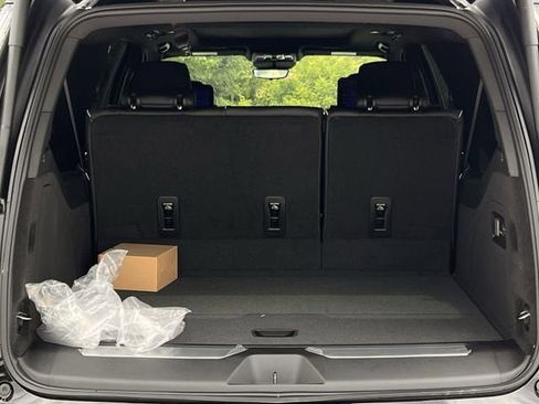 New 2026 Cadillac Escalade ESV Sport w/ Touring Package AWD/4WD image 27