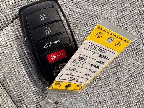 Used 2024 Toyota Corolla Cross LE FWD image 19