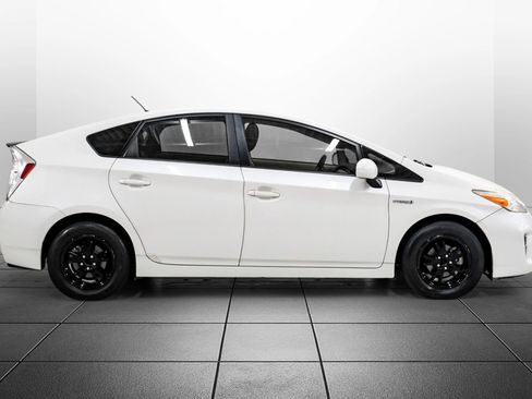 Used 2013 Toyota Prius Two FWD image 7