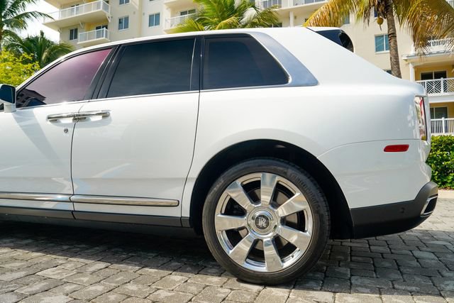 Used 2022 Rolls-Royce Cullinan AWD/4WD image 18