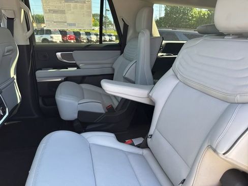 New 2026 Ford Expedition Max Platinum image 24