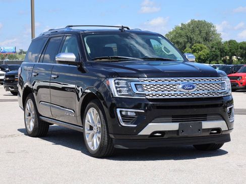 Used 2019 Ford Expedition Platinum AWD/4WD image 4