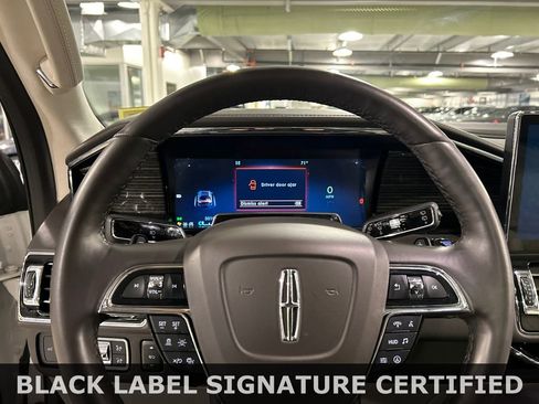 Used 2022 Lincoln Navigator Black Label image 11