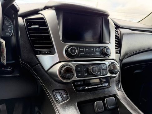 Used 2017 Chevrolet Suburban LT image 13