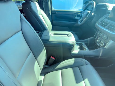 Certified 2024 Chevrolet Tahoe LT w/ Luxury Package AWD/4WD image 8