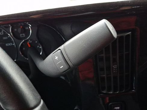 Used 2021 GMC Savana 2500 image 22