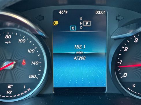 Used 2022 Mercedes-Benz GLC 300 GLC 300 image 29