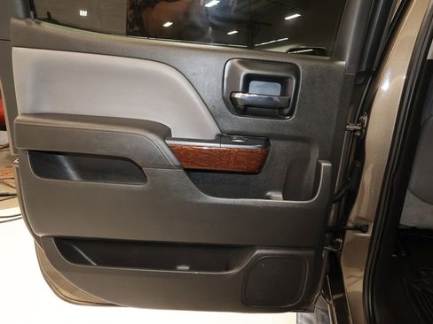 Used 2014 GMC Sierra 1500 SLT w/ SLT Crew Cab Value Package AWD/4WD image 11