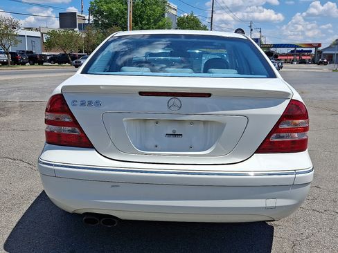 Used 2007 Mercedes-Benz C 230 Sedan image 6
