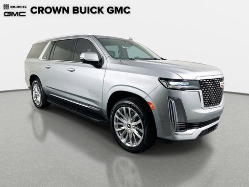 Used 2023 Cadillac Escalade ESV Premium Luxury image 4