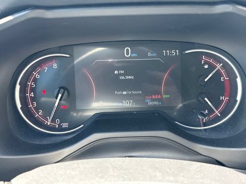 Used 2025 Toyota RAV4 XLE AWD/4WD image 15