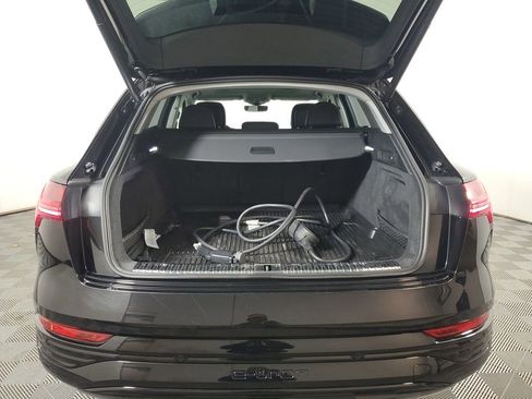 Used 2024 Audi Q8 e-tron Prestige image 8