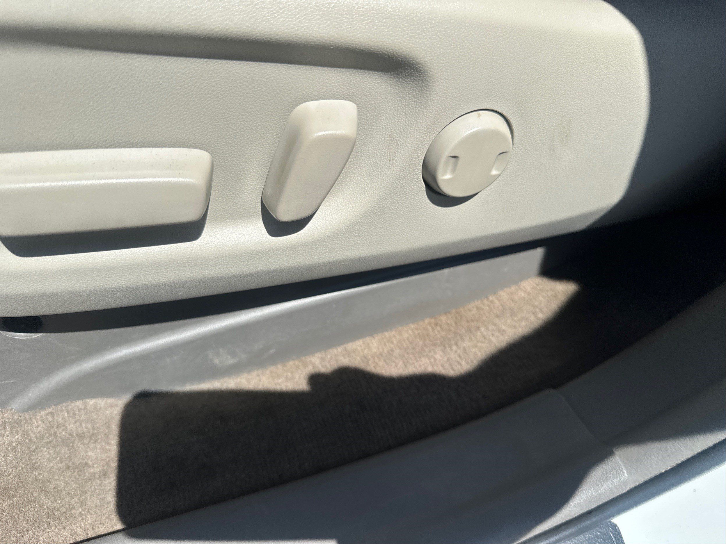 Used 2017 Toyota Sienna LE FWD image 19