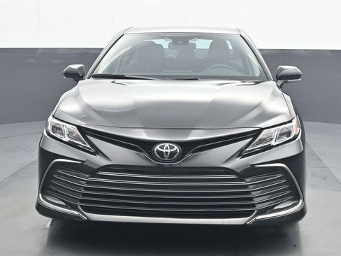 Used 2024 Toyota Camry LE w/ Convenience Package FWD image 1