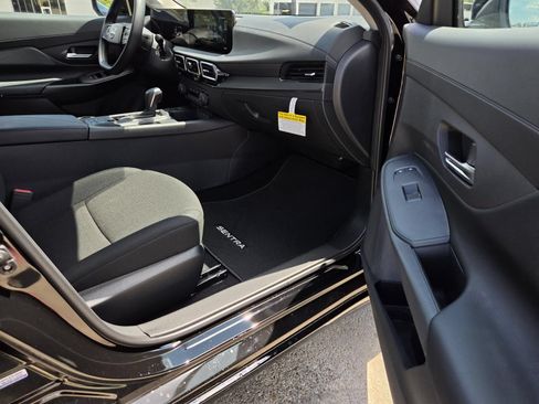 New 2027 Nissan Sentra S w/ Floor Mat Package FWD image 10