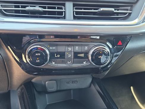 Used 2024 Chevrolet Trax ACTIV w/ Driver Confidence Package FWD image 26