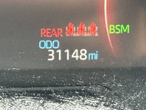 Used 2025 Toyota RAV4 XLE AWD/4WD image 18