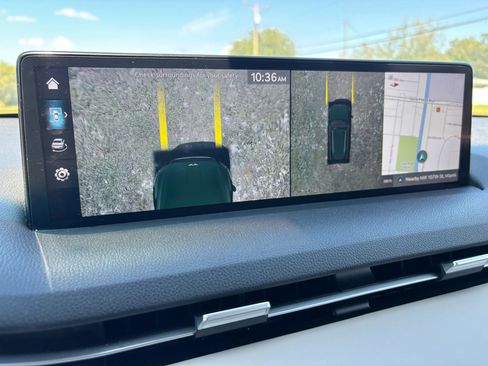 Used 2023 Genesis GV70 2.5T w/ Advanced Package AWD/4WD image 21