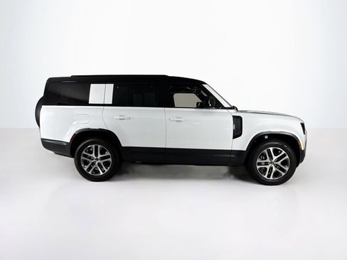 Used 2025 Land Rover Defender 130 S image 6