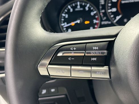 Used 2021 MAZDA MAZDA3 s image 22