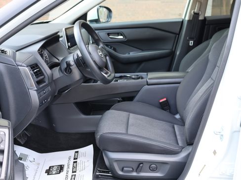 Used 2024 Nissan Rogue SV AWD/4WD image 23