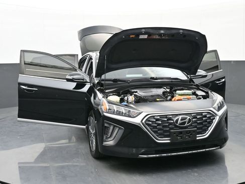 Used 2020 Hyundai Ioniq Limited image 45