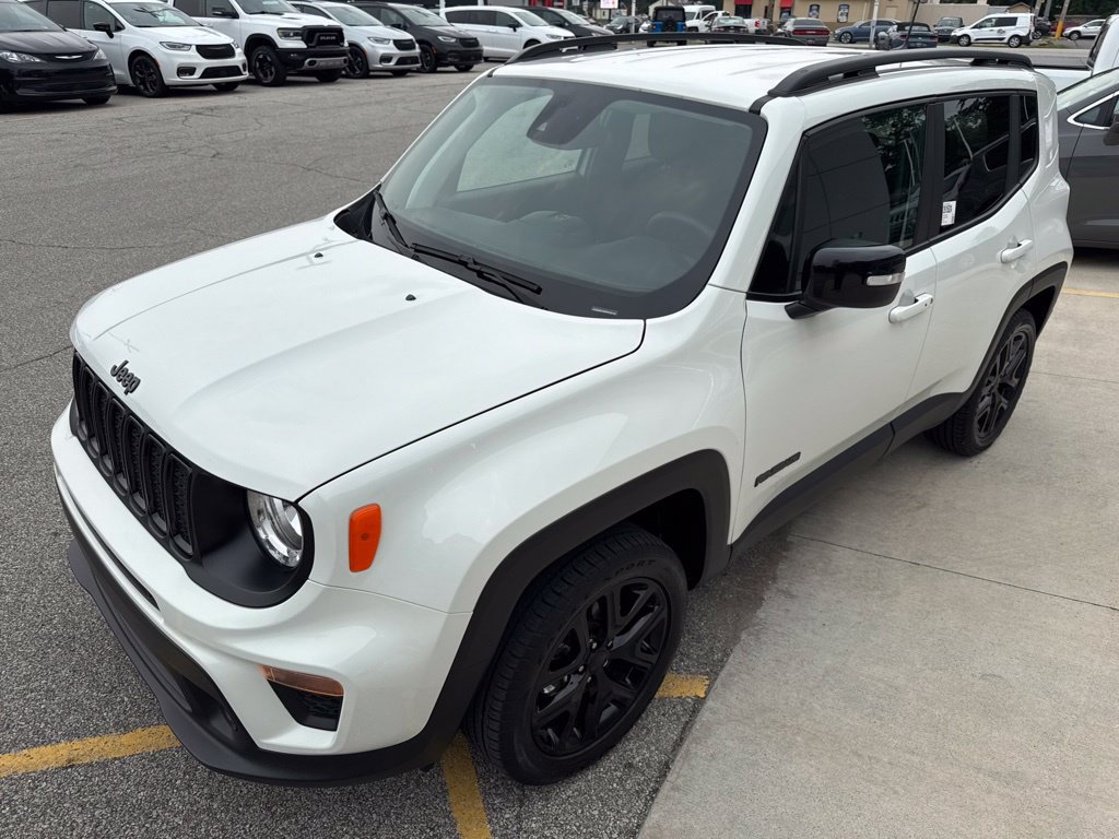 Used 2023 Jeep Renegade Altitude AWD/4WD image 14