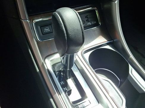 Used 2020 Subaru Ascent Touring AWD/4WD image 17